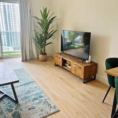 Newly Renovated Marina & Sea View Family Condo Dubai Eksteriør bilde