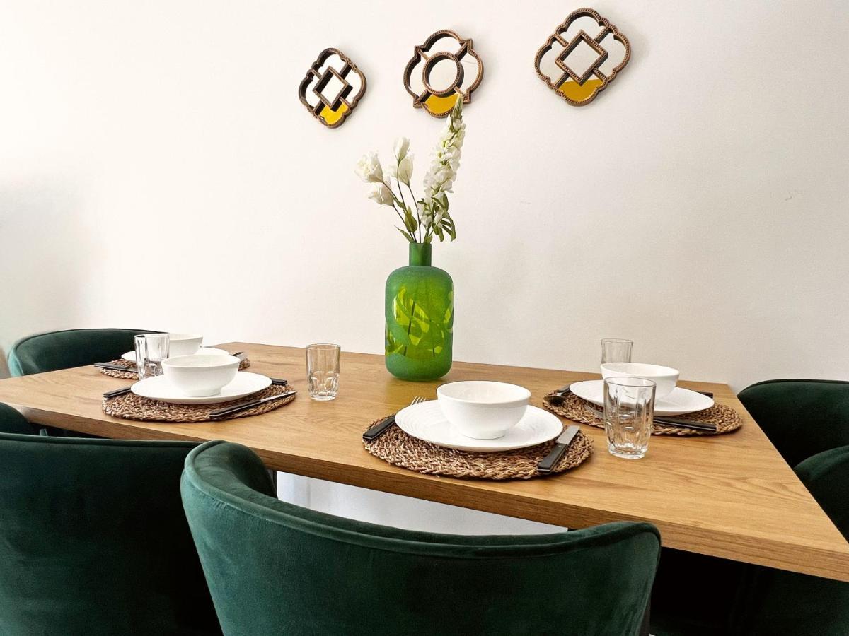 Newly Renovated Marina & Sea View Family Condo Dubai Eksteriør bilde