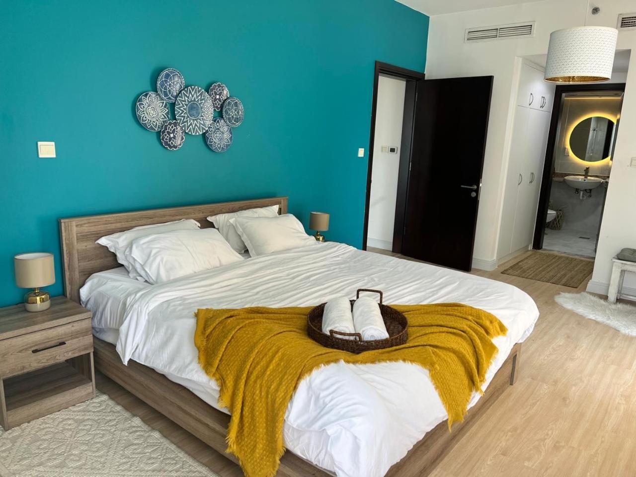 Newly Renovated Marina & Sea View Family Condo Dubai Eksteriør bilde